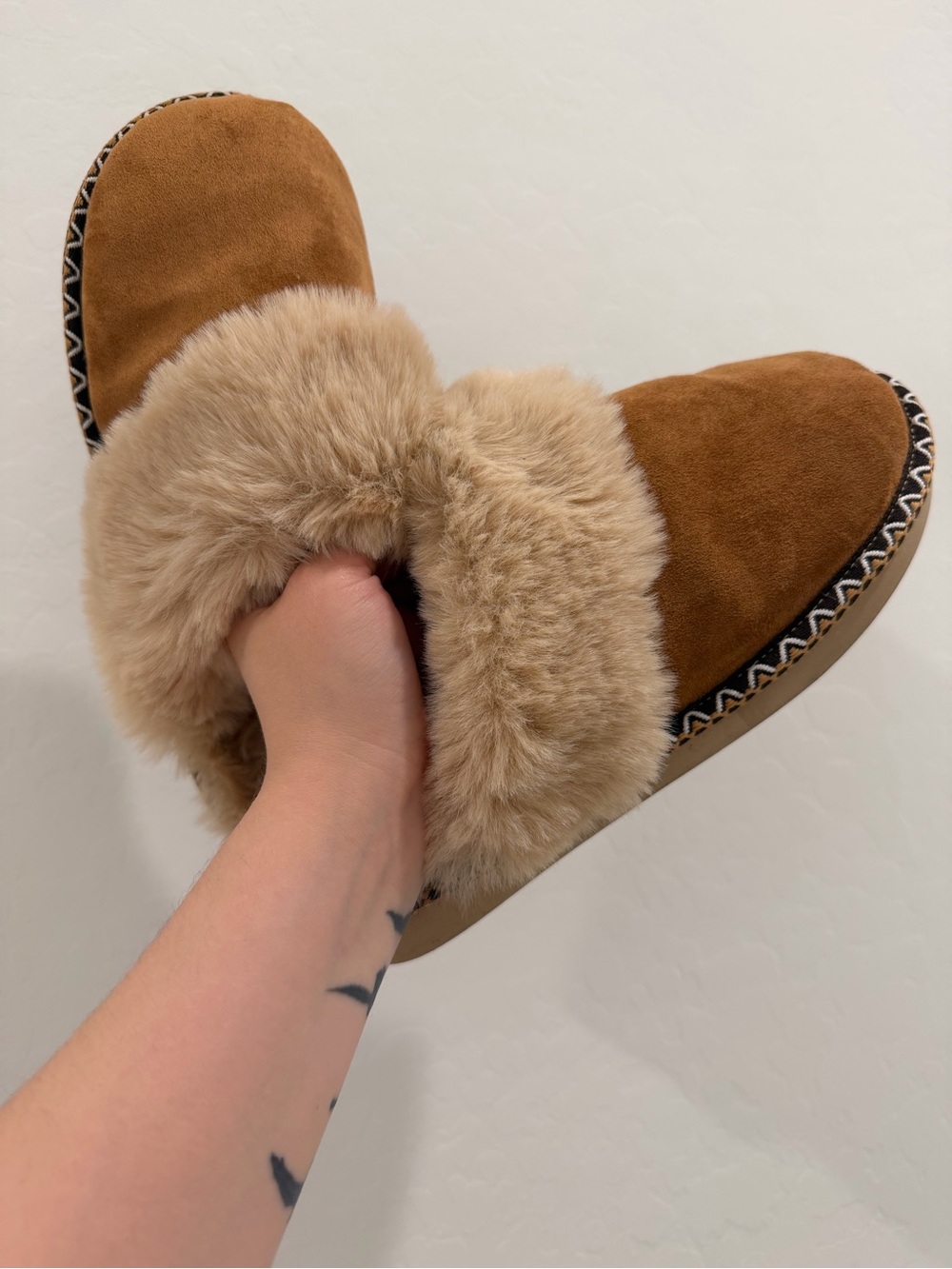 White Mountain Women's Faux Fur Lined Slip-On Slippers - Brown